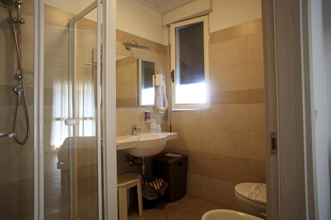 Hotel Selene มิลาโน แมริตทิมา ภายนอก รูปภาพ